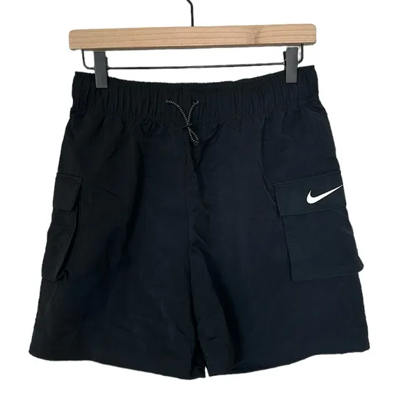 Nike Essential Woven Shorts