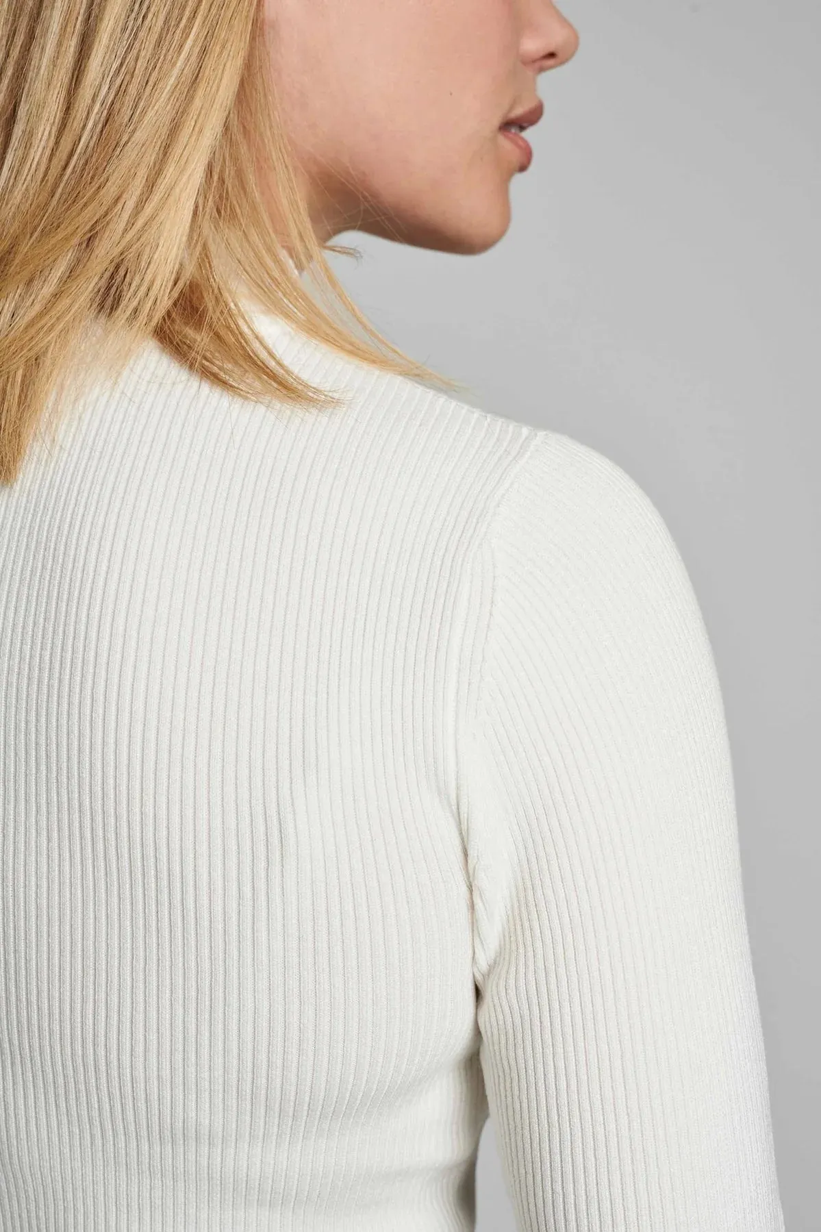 NUBIA SS PULLOVER in Cloud Dancer