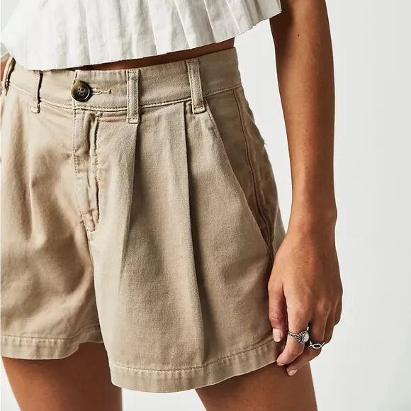 NWOT Billie chino shorts by Free People in size 10