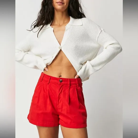 NWOT Billie chino shorts by Free People in size 4