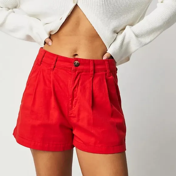 NWOT Billie chino shorts by Free People in size 4