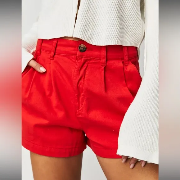 NWOT Billie chino shorts by Free People in size 4