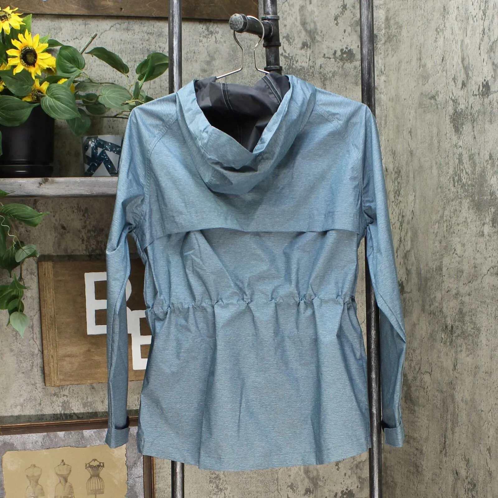 NWT 32 Degrees Cool Women's Hooded Anorak Jacket. 1403222 Small