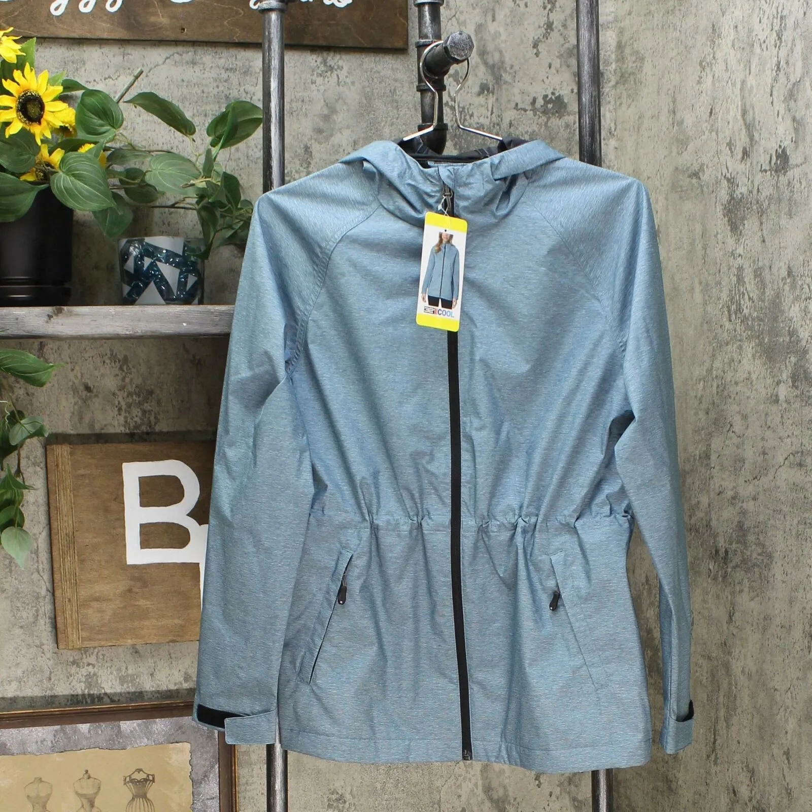 NWT 32 Degrees Cool Women's Hooded Anorak Jacket. 1403222 Small