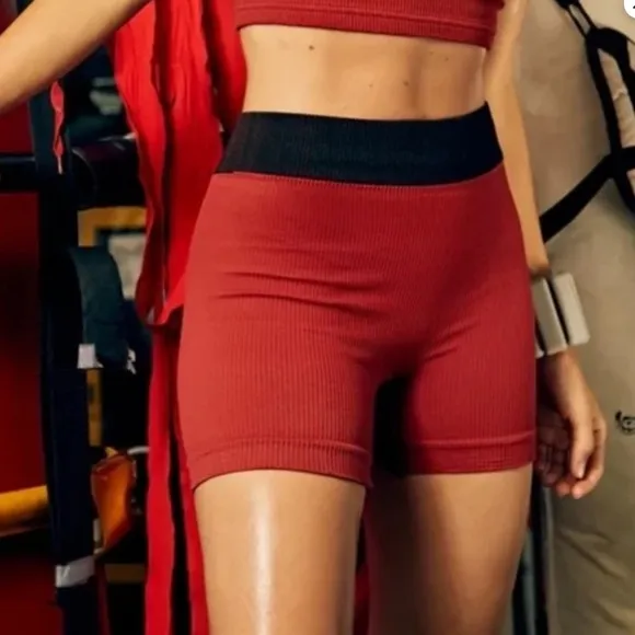 NWT Free People Movement XS/S Seamless Ribbed Shorts in Red Grape New $48 Retail
