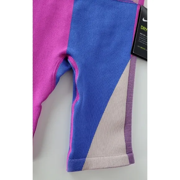 NWT Nike icon clash sculpt tight fit high waist training shorts yoga performance