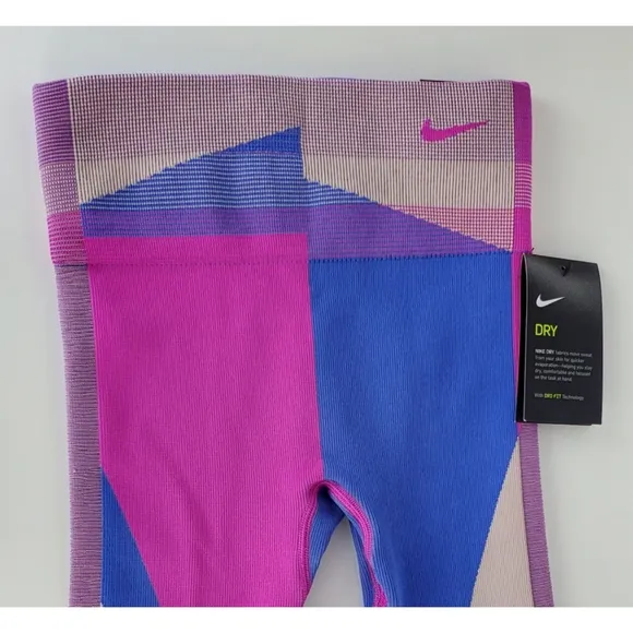 NWT Nike icon clash sculpt tight fit high waist training shorts yoga performance