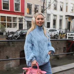 Oversized kabel trui blauw