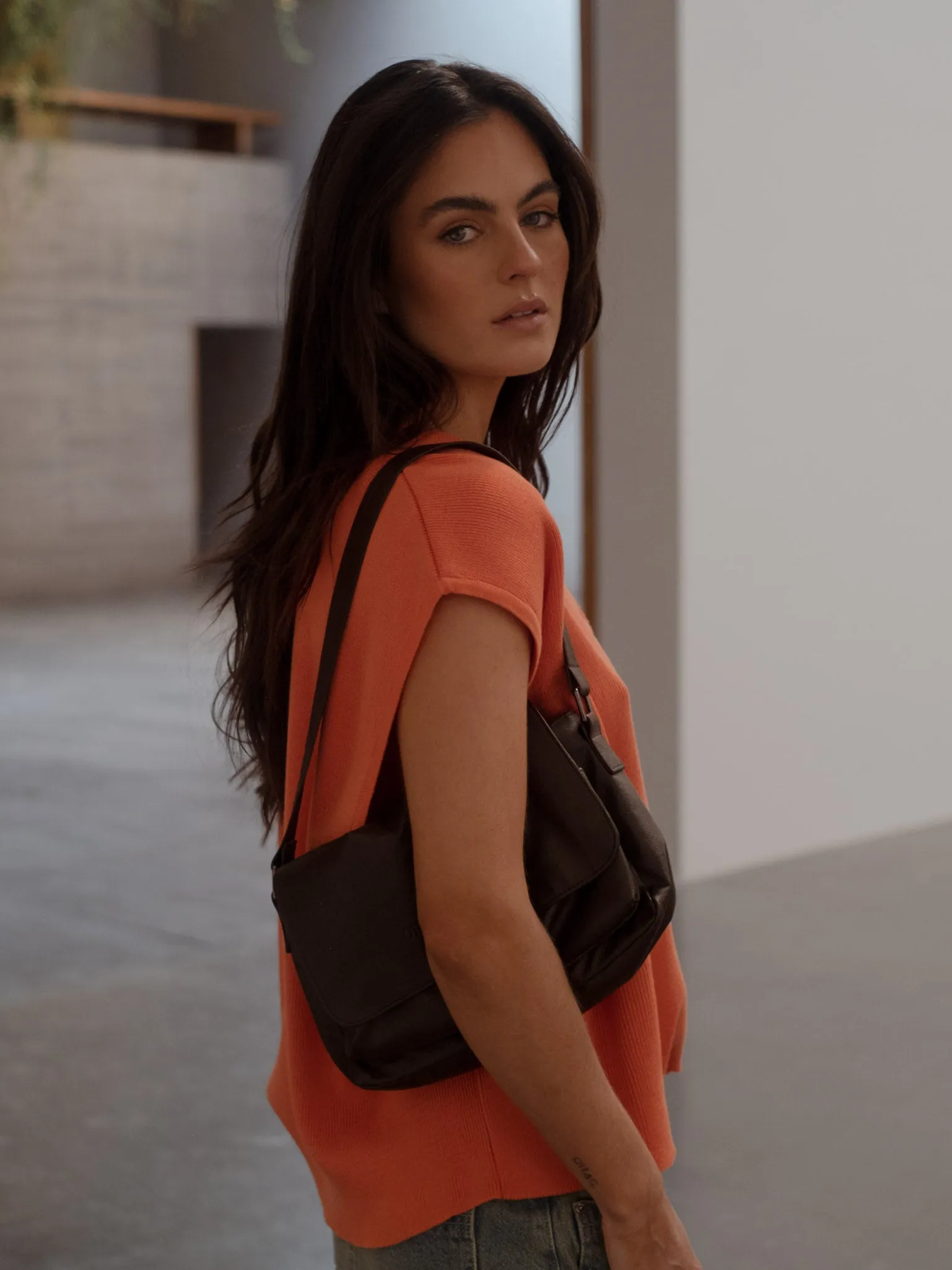 OVERSIZED KNITTED VEST - BRIGHT ORANGE