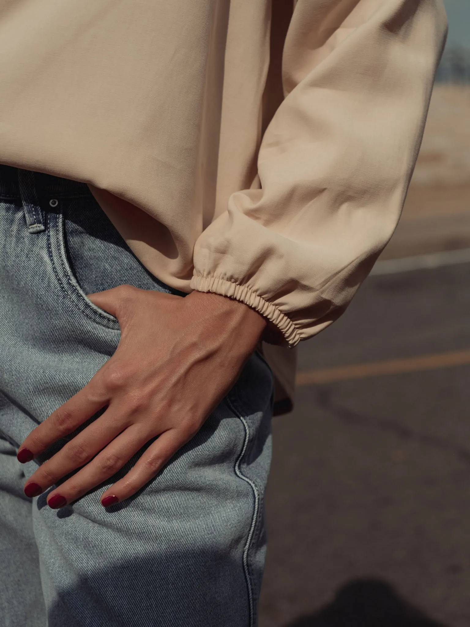 PARACHUTE SLEEVES SHIRT - SAND