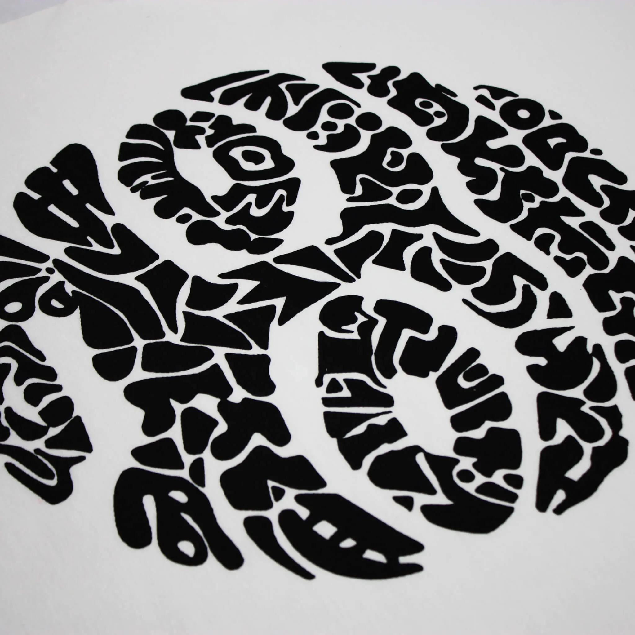 PELENGANA SEGOU WARRIOR MASK (UNISEX SHORT SLEEVE T-SHIRT)