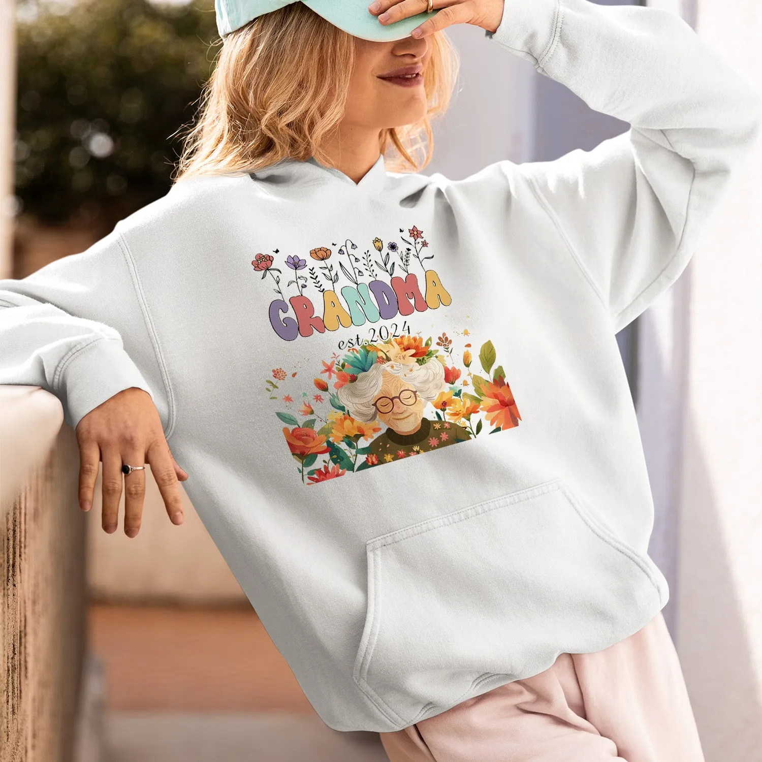Personalized Grandma Floral Shirt, Personalized Grandma Wildflowers Sweatshirt, Grandma Est 2024, Pregnancy Announcement, Custom Nana Shirt, Grandma Gift, Mother's Day Gift