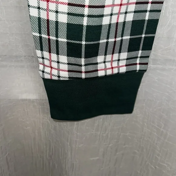 PETIT LEM Green White Red Holiday Plaid 100% Cotton Long Sleeve PJ Jogger Set