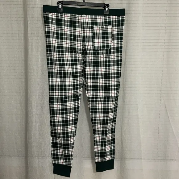 PETIT LEM Green White Red Holiday Plaid 100% Cotton Long Sleeve PJ Jogger Set