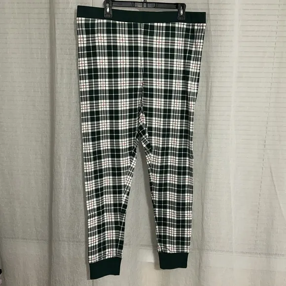 PETIT LEM Green White Red Holiday Plaid 100% Cotton Long Sleeve PJ Jogger Set