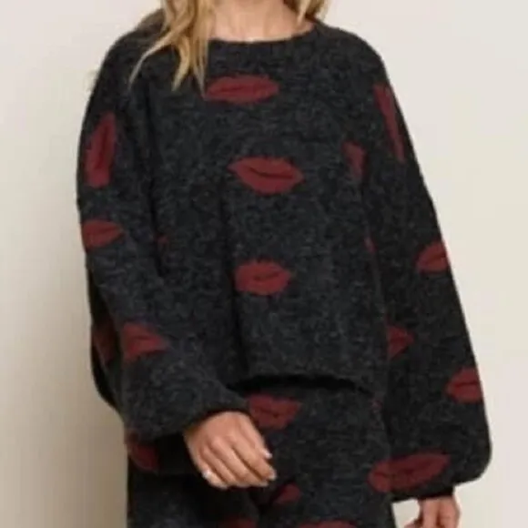 Pol Cropped Oversized Sweatshirt Novelty Kisses Lips Whimsy Women's Large