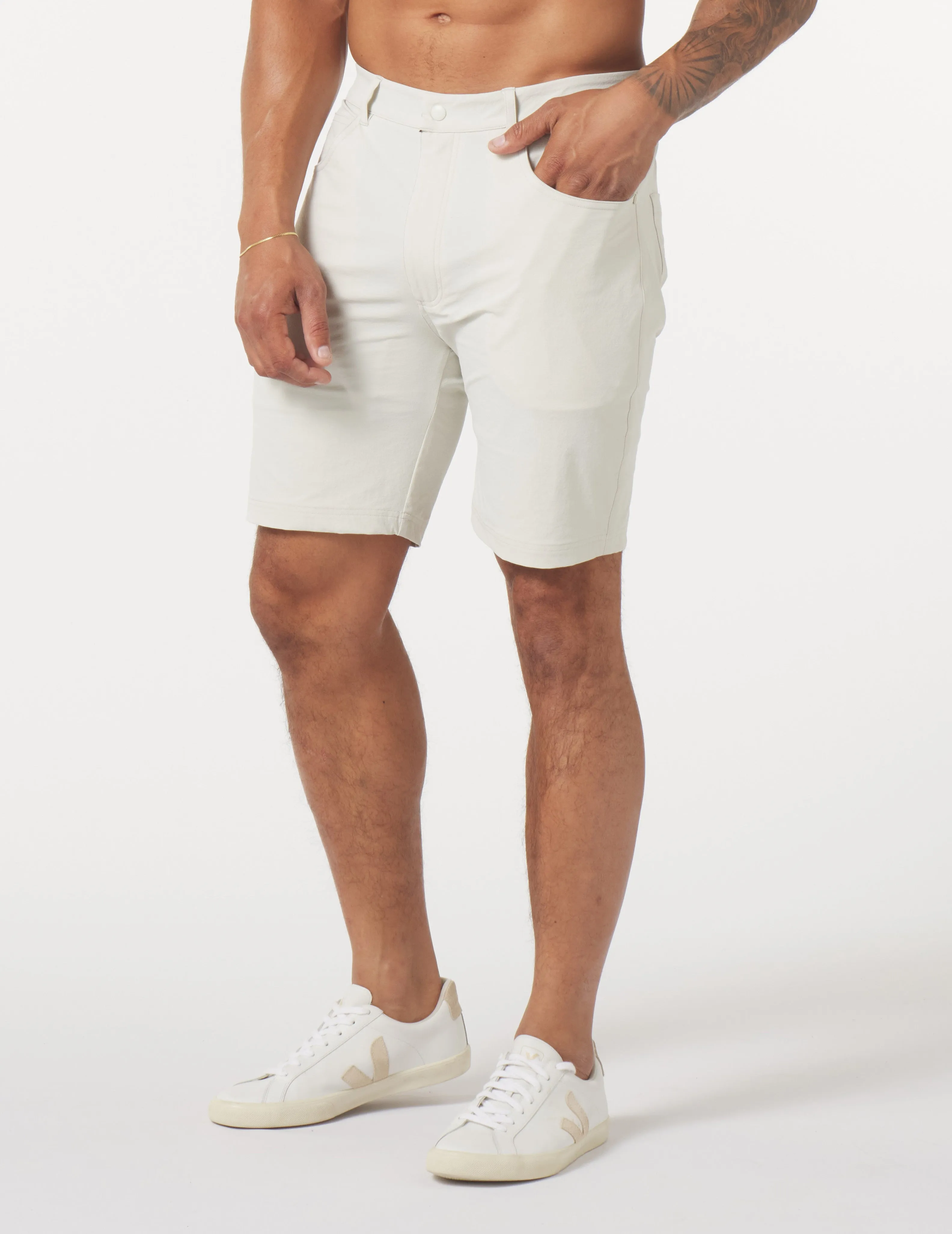 Powertek 5 Pocket Short: Oatmilk
