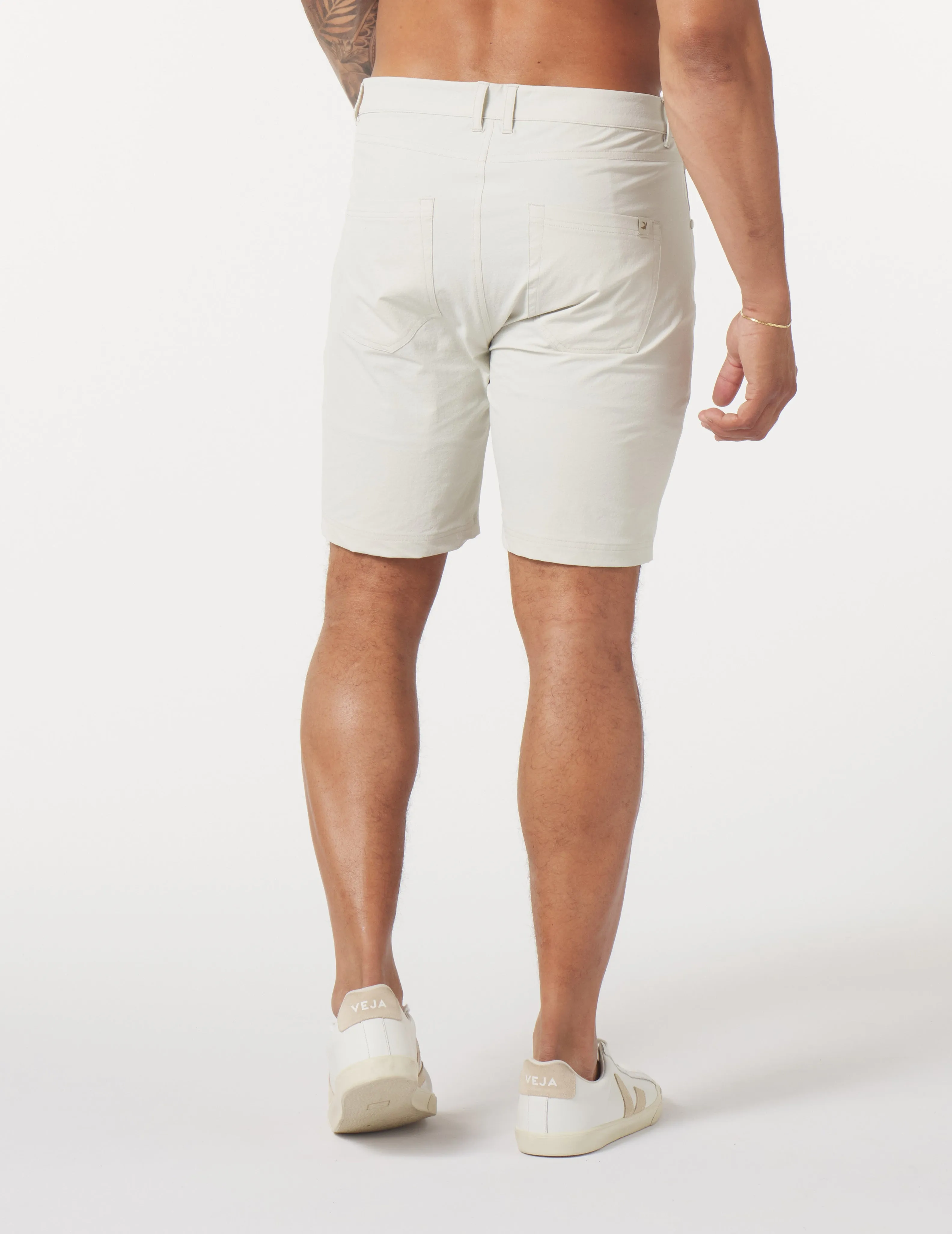 Powertek 5 Pocket Short: Oatmilk