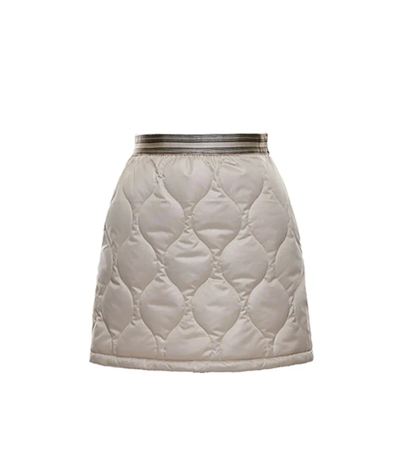 Q.C PLAY: Quilted Padded Fleece Shorts With Banded Pocket Skirt - 2 Colors