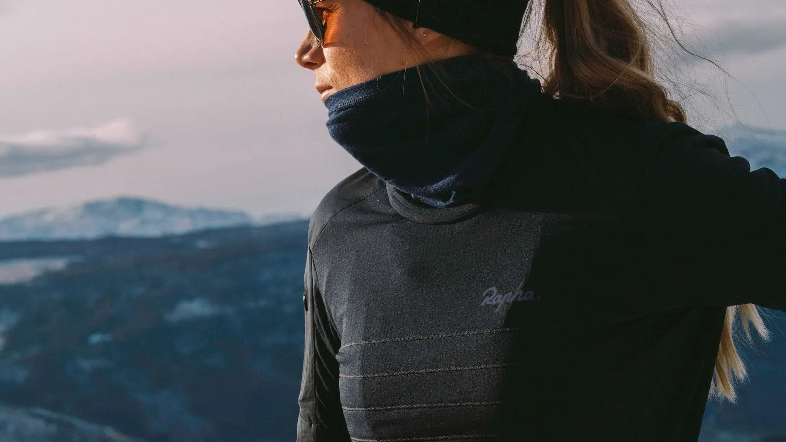 Rapha - Women's Explore Long Sleeve Pullover