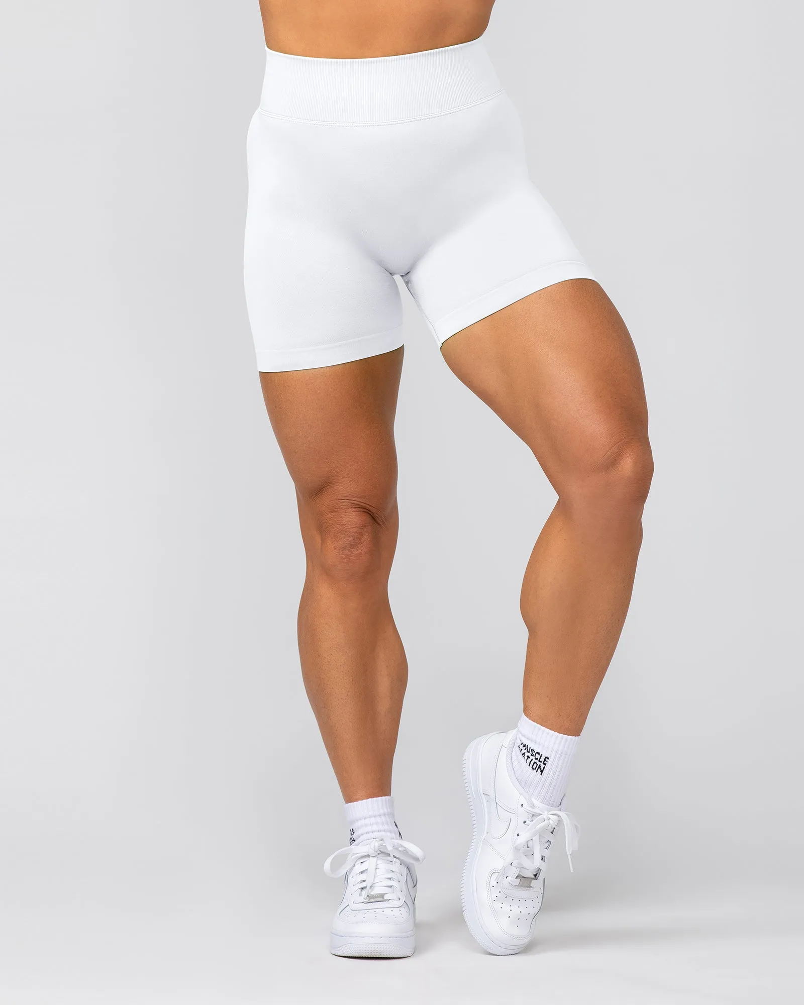Sculpt Midway Shorts - Cloud