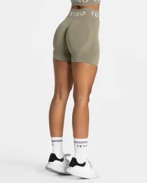 Signature Covert Scrunch Short "Khaki"