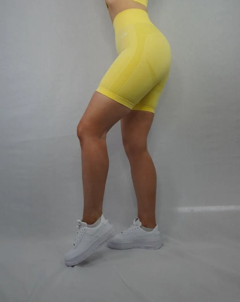 Signature Seamless Shorts
