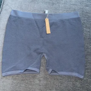 SKIMS PERFORATED SHORTS