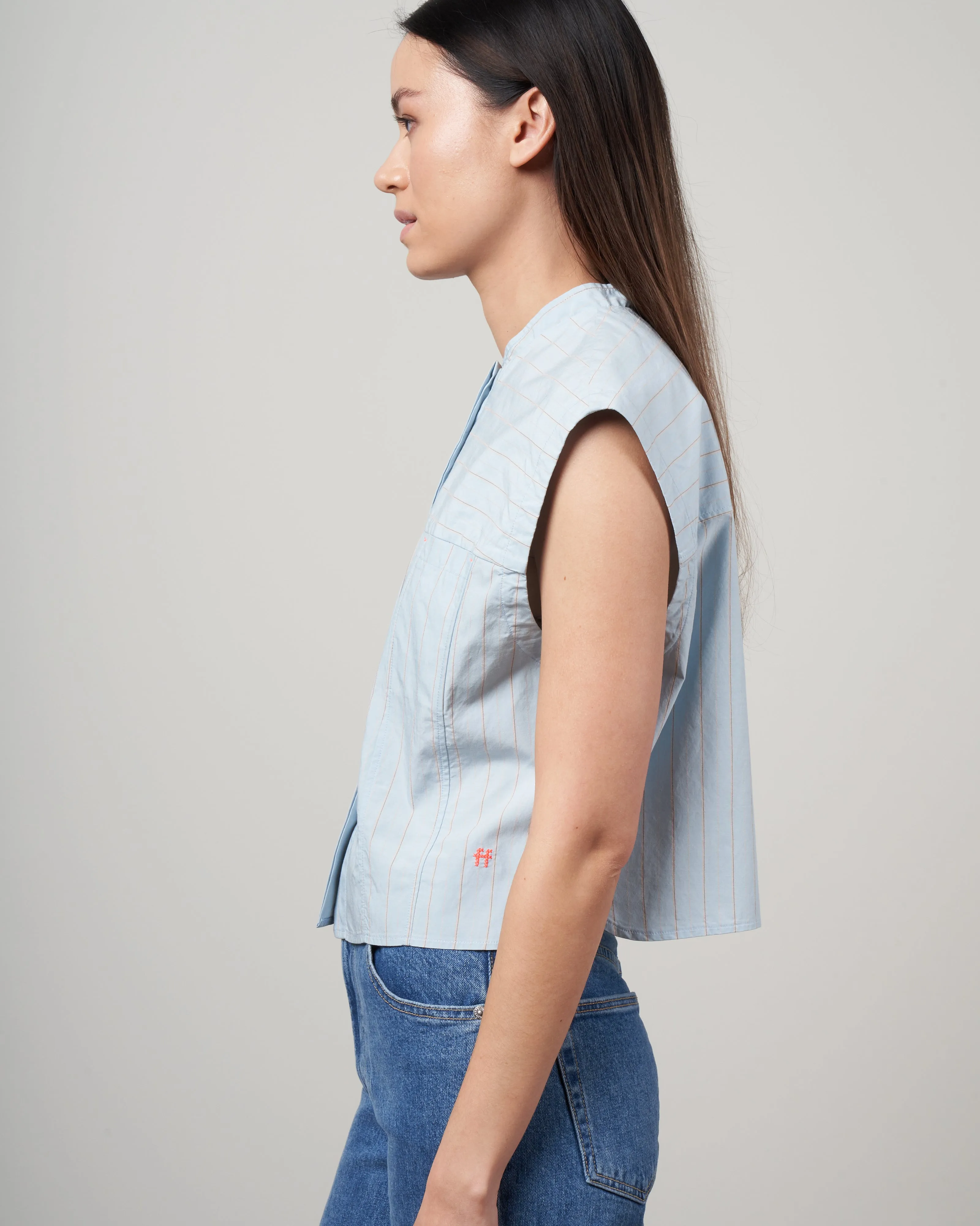 sleeveless top - bleach