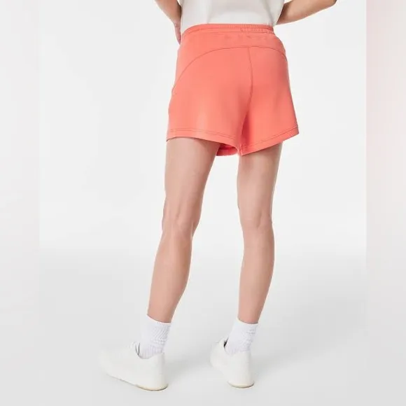 Spanx Air Essentials Short Size M