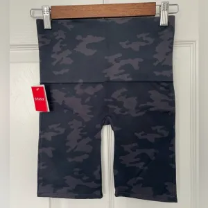 Spanx bike shorts (M)