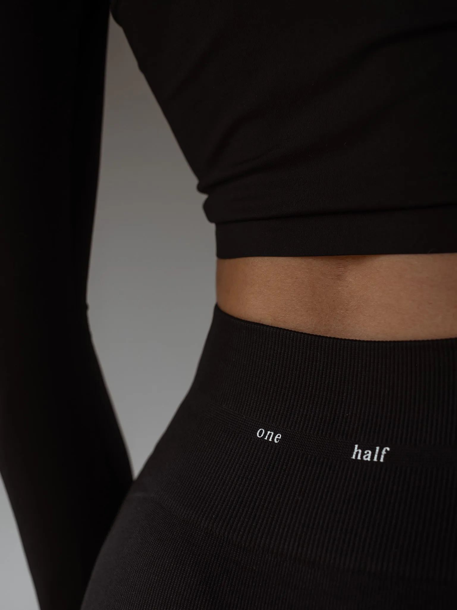 STRIPE SEAMLESS SHORT  - SHADOW