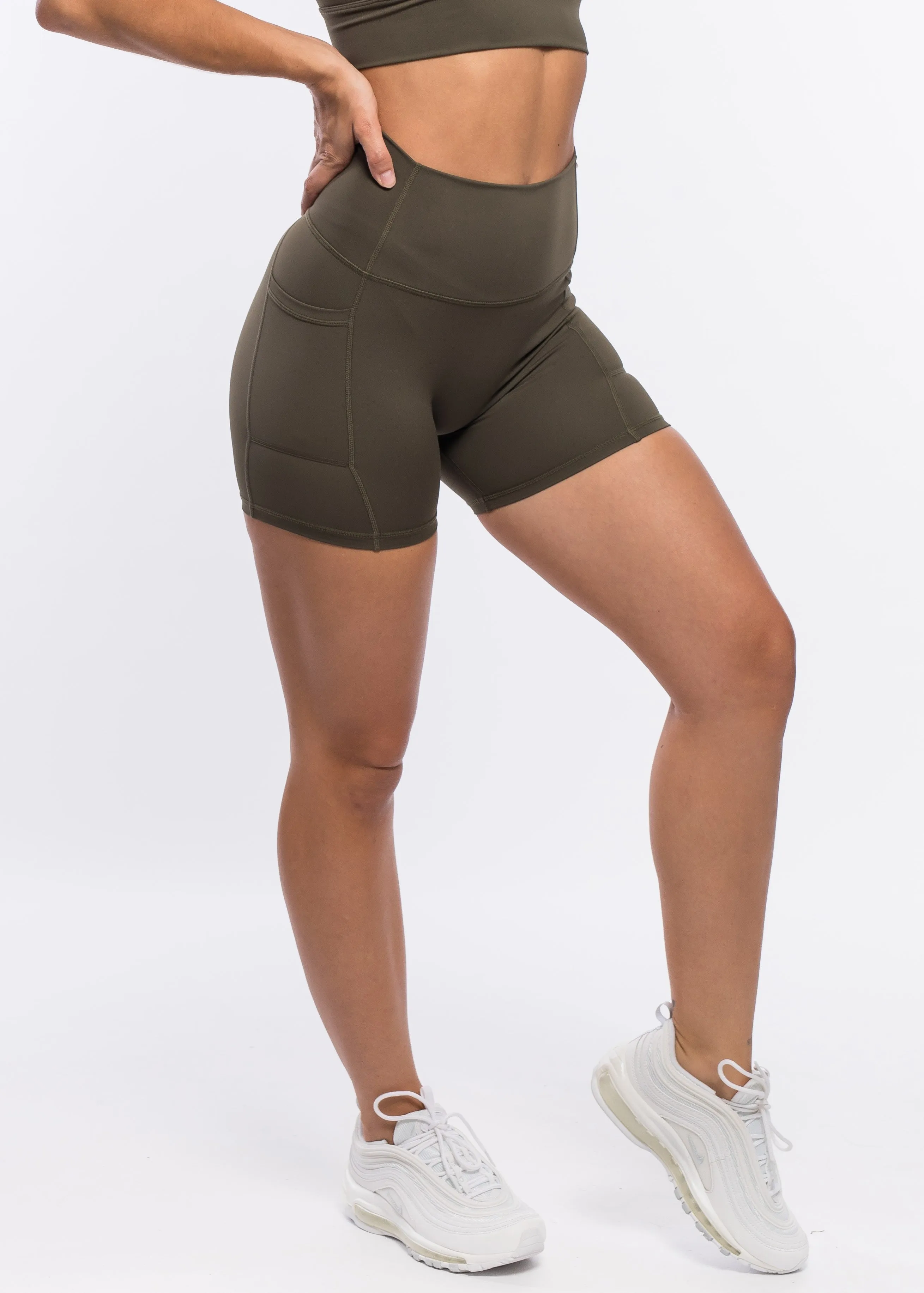 Super Scrunch Shorts - Khaki