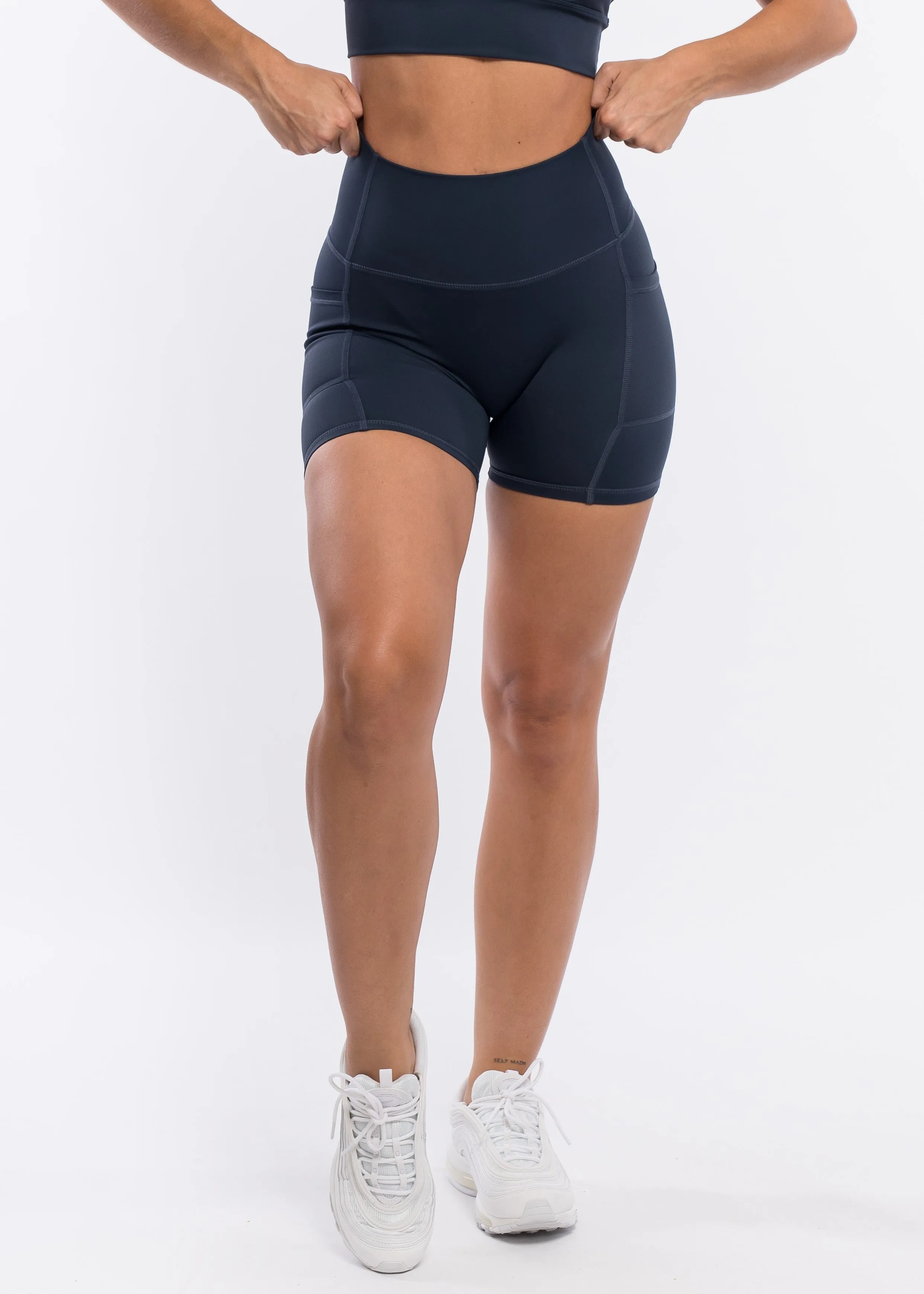 Super Scrunch Shorts - Navy