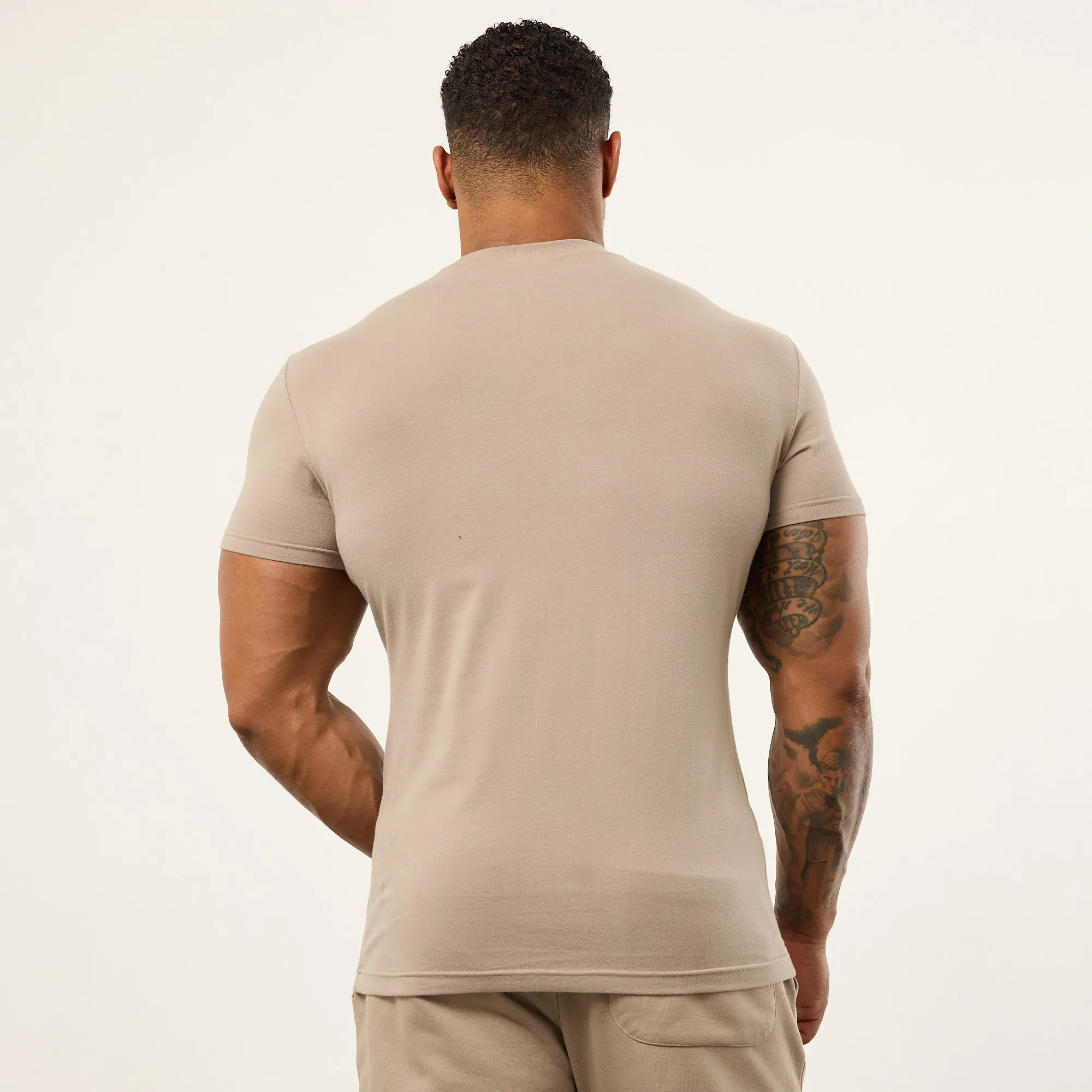 【Sのみ】VANQUISH FITNESS Signatureモデル フィットTシャツ サンド 国内発送
