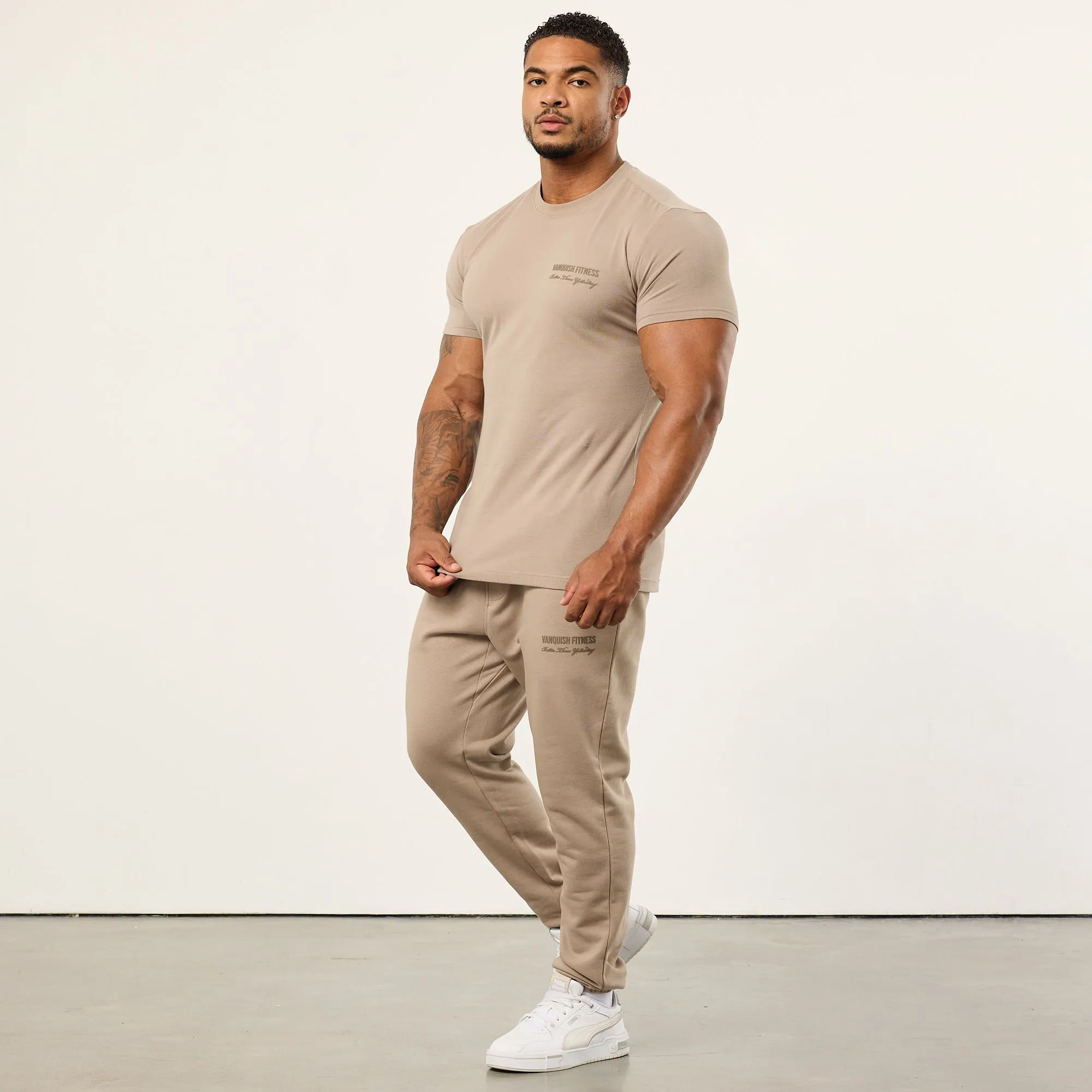 【Sのみ】VANQUISH FITNESS Signatureモデル フィットTシャツ サンド 国内発送
