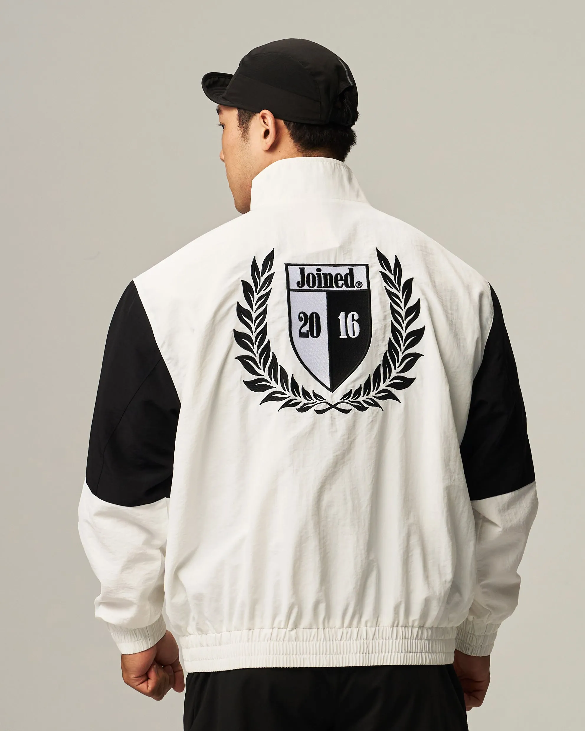 Tech Race-Series Wind Jacket