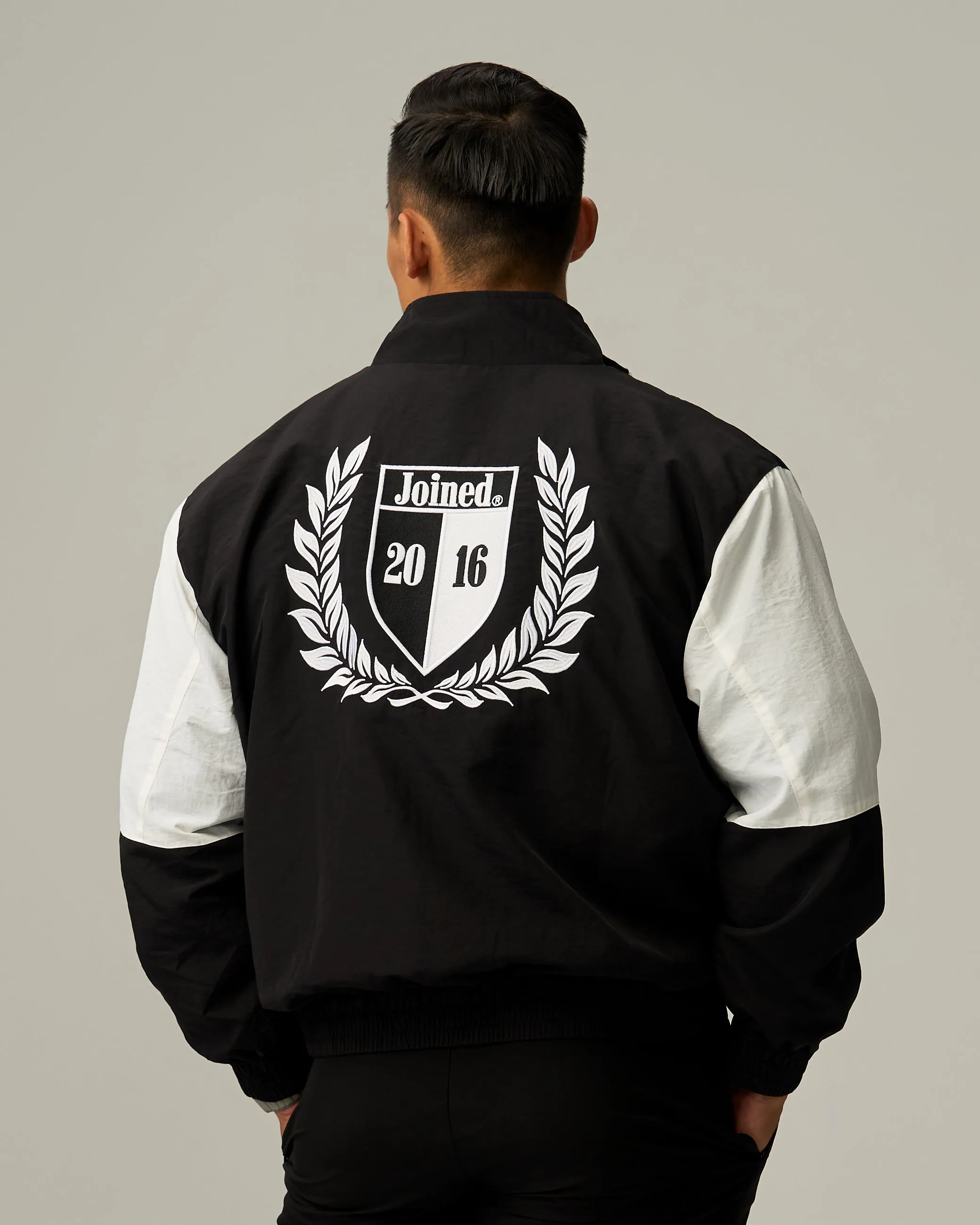 Tech Race-Series Wind Jacket
