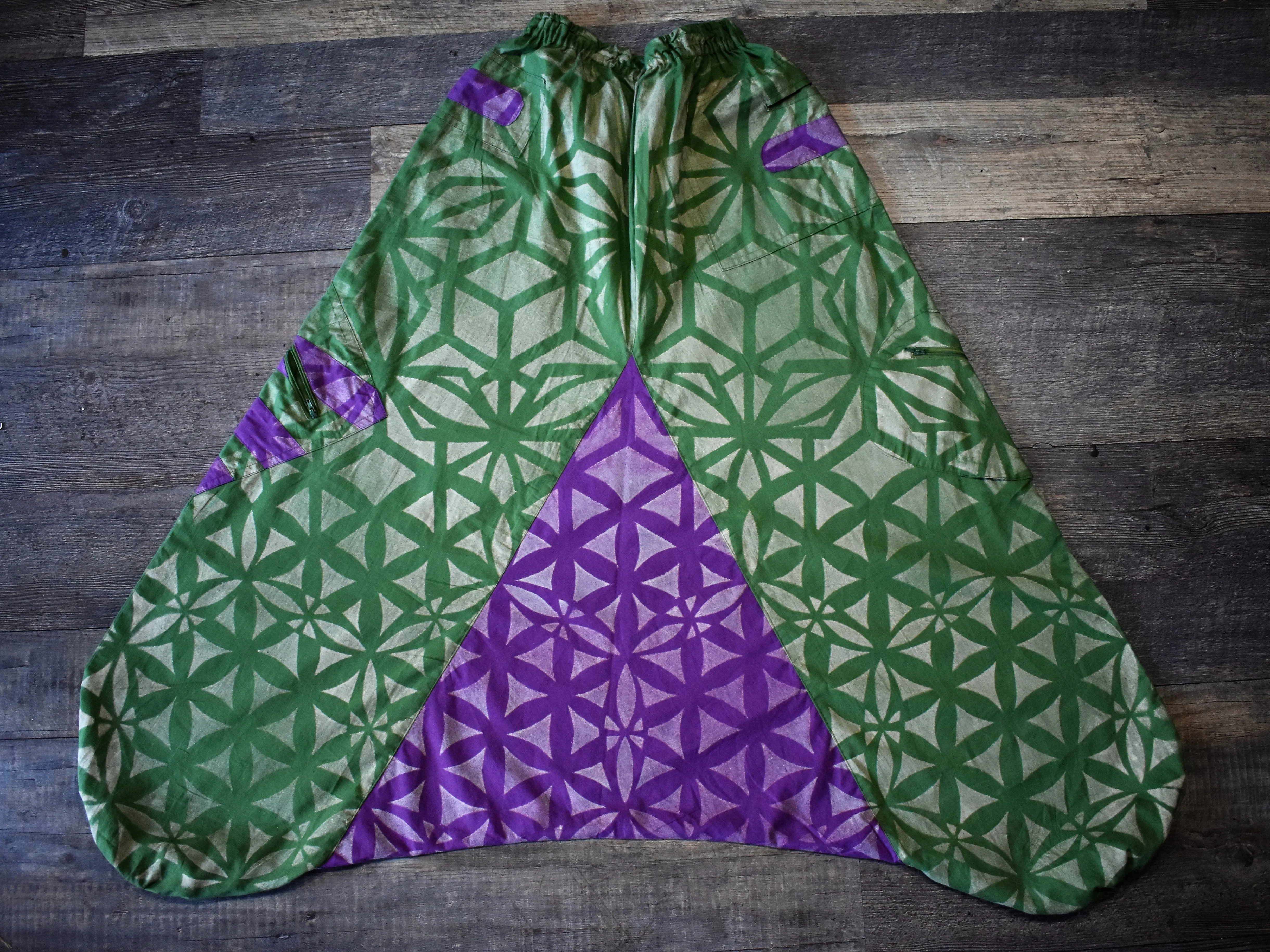 Tesselating Fractals Harem Pants (Vibing Edition)