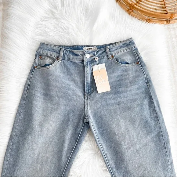 Tiger Mist Tammie Jeans Denim Wide Leg Flare Light Blue Mid-Rise M NEW NWT