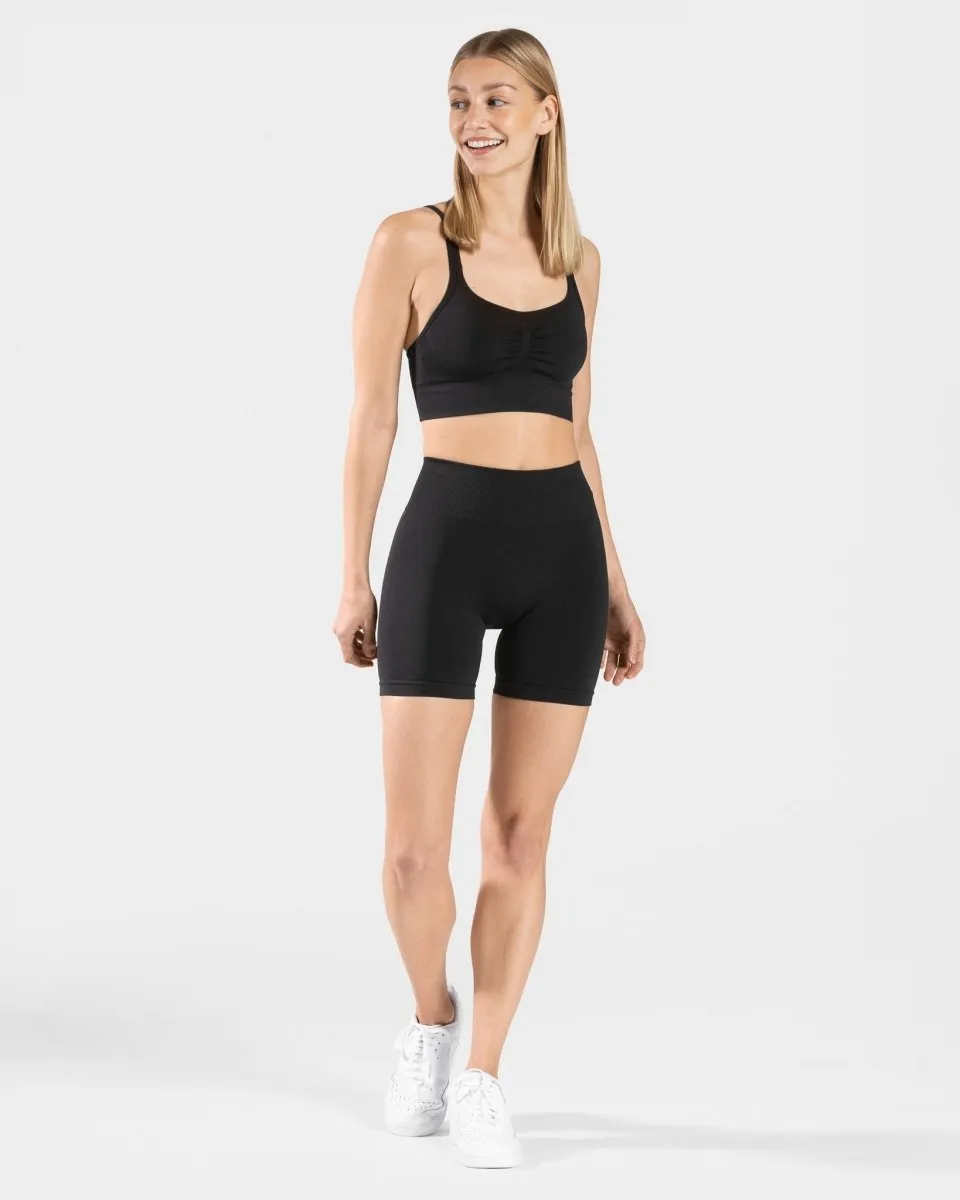 Timeless Scrunch Short "Schwarz"