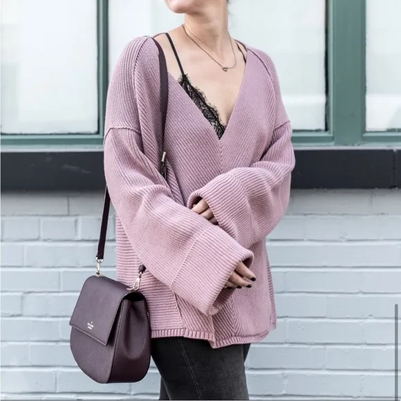 Tobi oversized mauve v-neck sweater size L