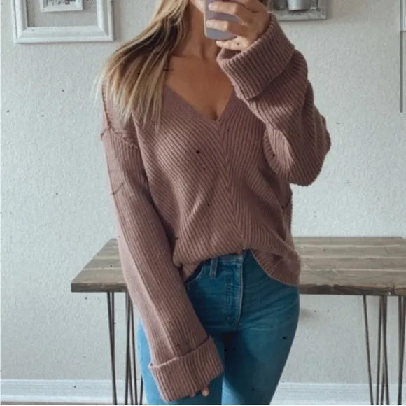 Tobi oversized mauve v-neck sweater size L