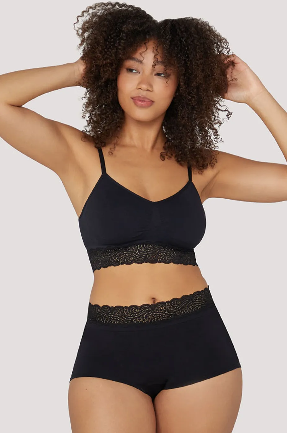 Travel Lace Girlshort - no returns