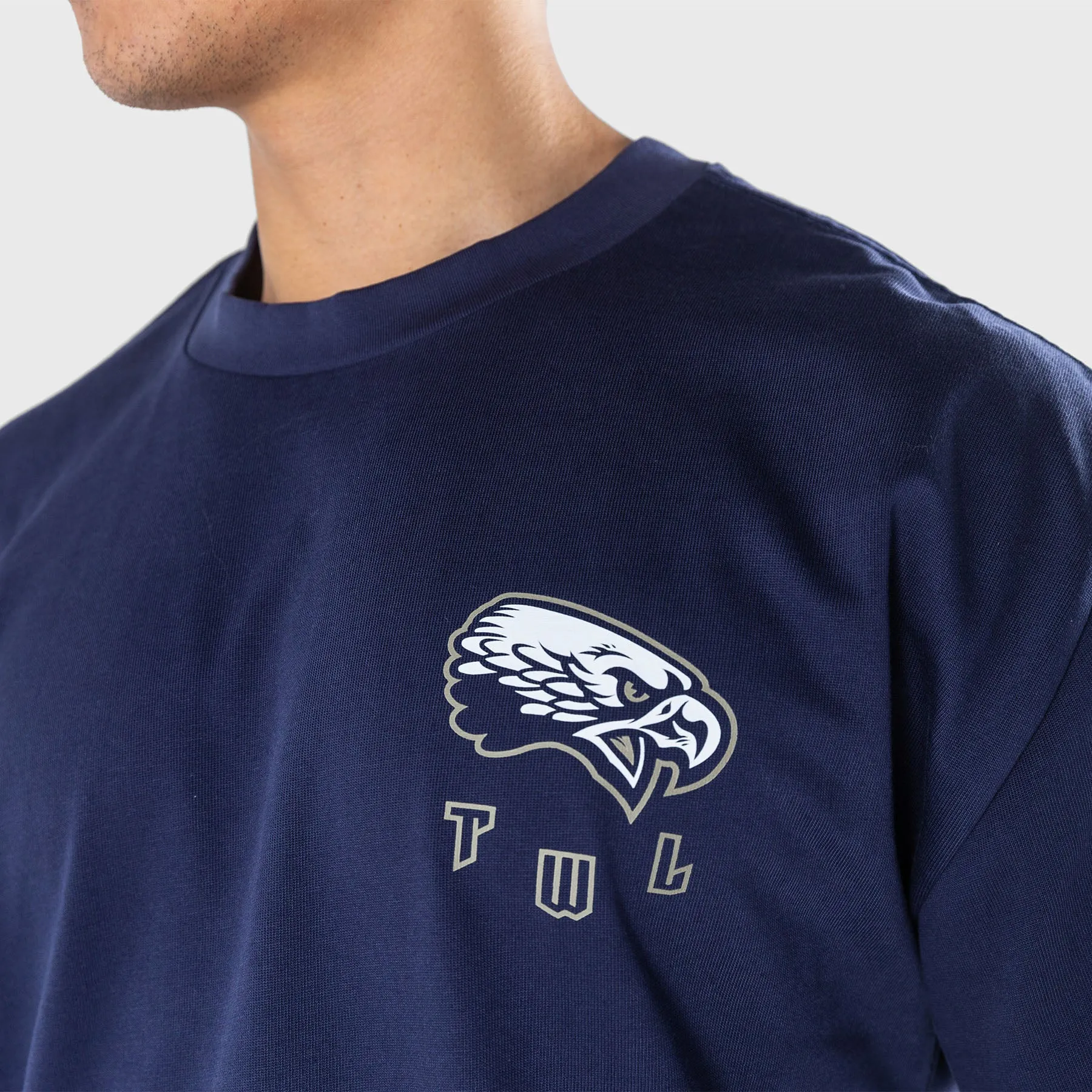TWL - LIFESTYLE OVERSIZED T-SHIRT - BARBELL CLUB - EAGLE/MIDNIGHT NAVY
