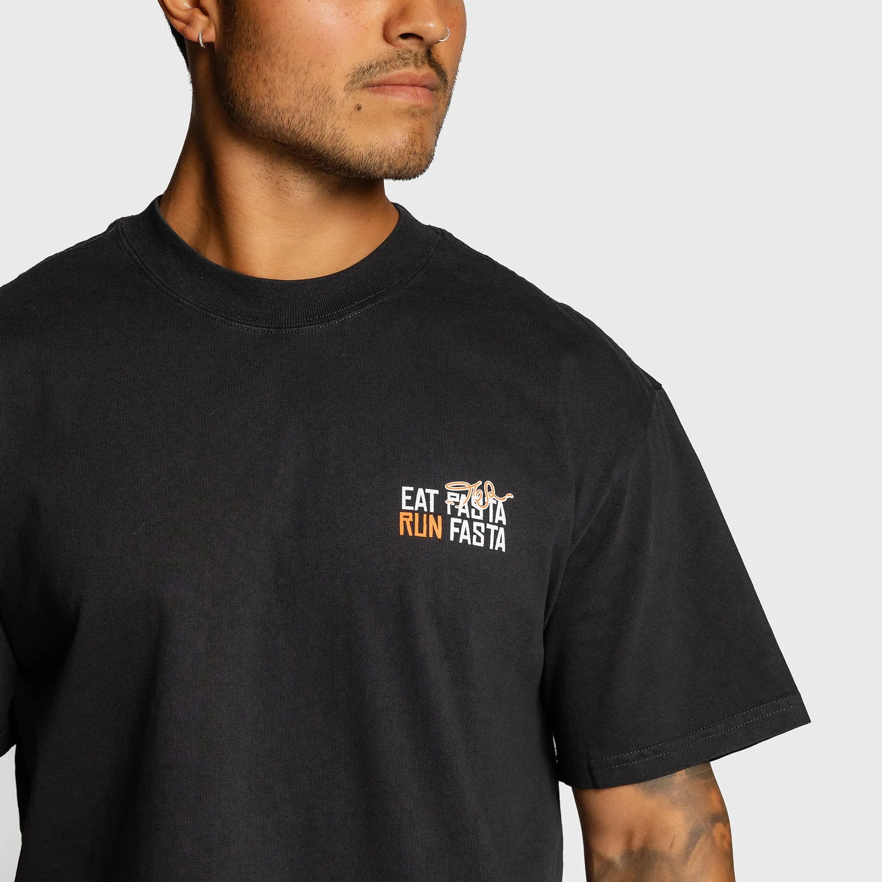 TWL - LIFESTYLE OVERSIZED T-SHIRT - EAT PASTA RUN FASTA - BLACK