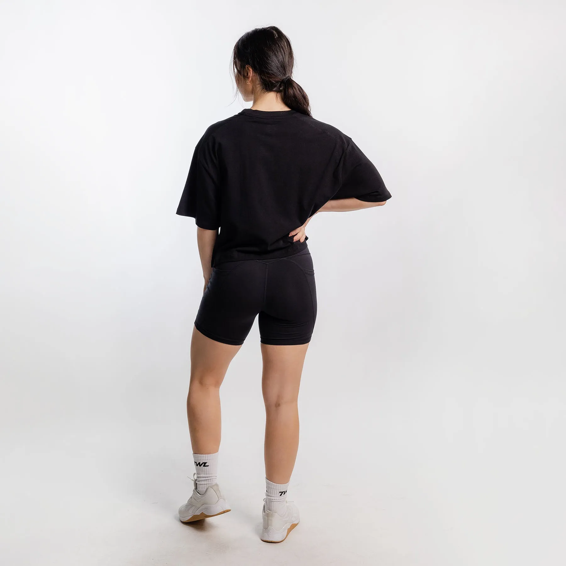 TWL - WOMEN'S OVERSIZED CROPPED T-SHIRT - ATHLETE - BLACK/WHITE