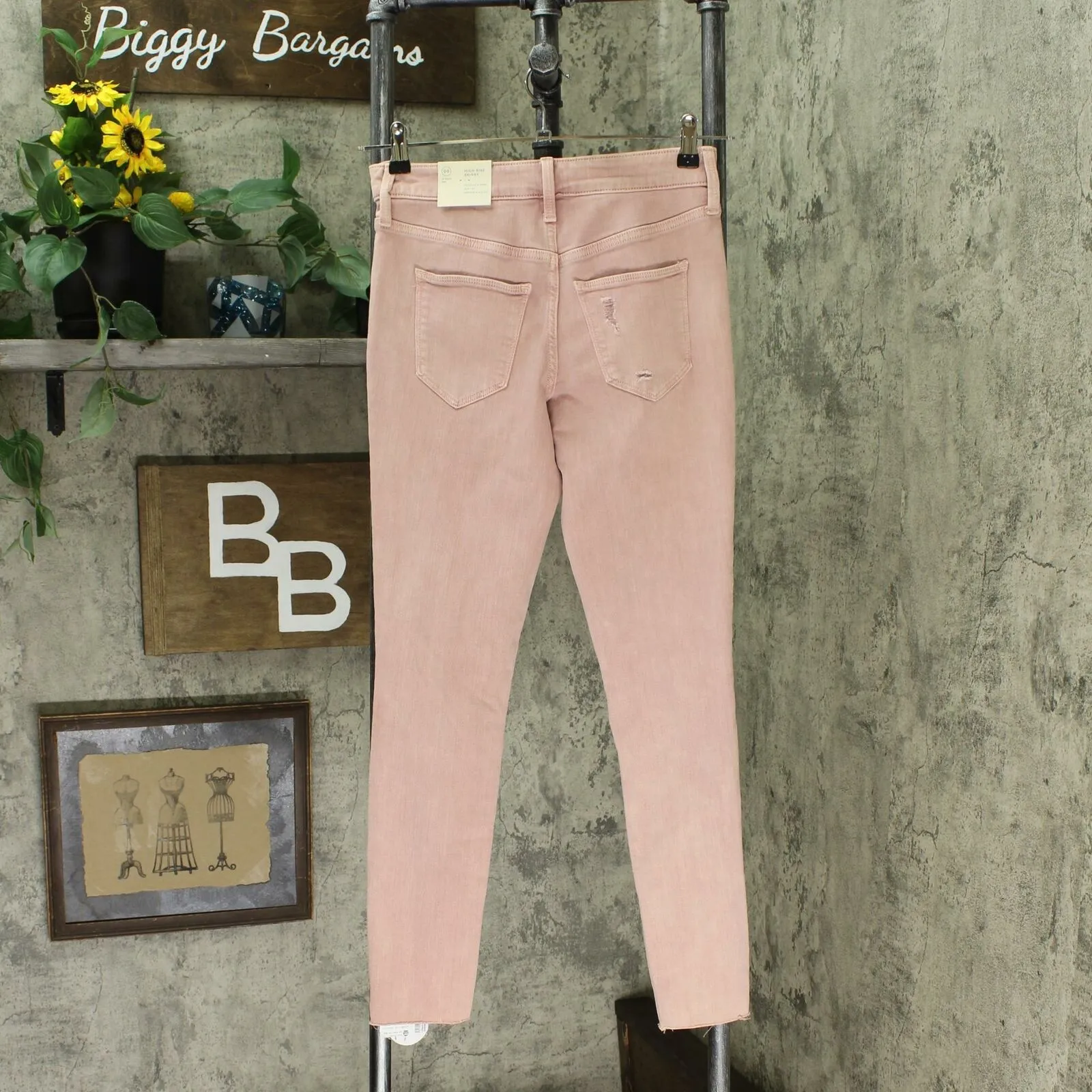 Universal Thread Women's Distressed High Rise Skinny Jeans