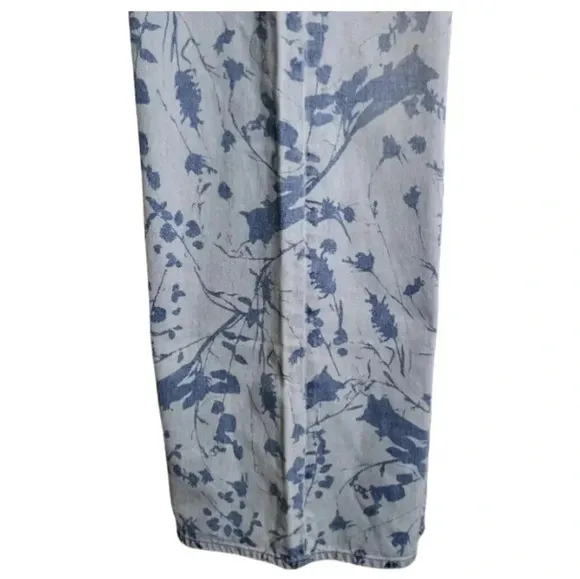 Urban Outfitters BDG Floral pattern wide leg blue jeans sz 26 NWT