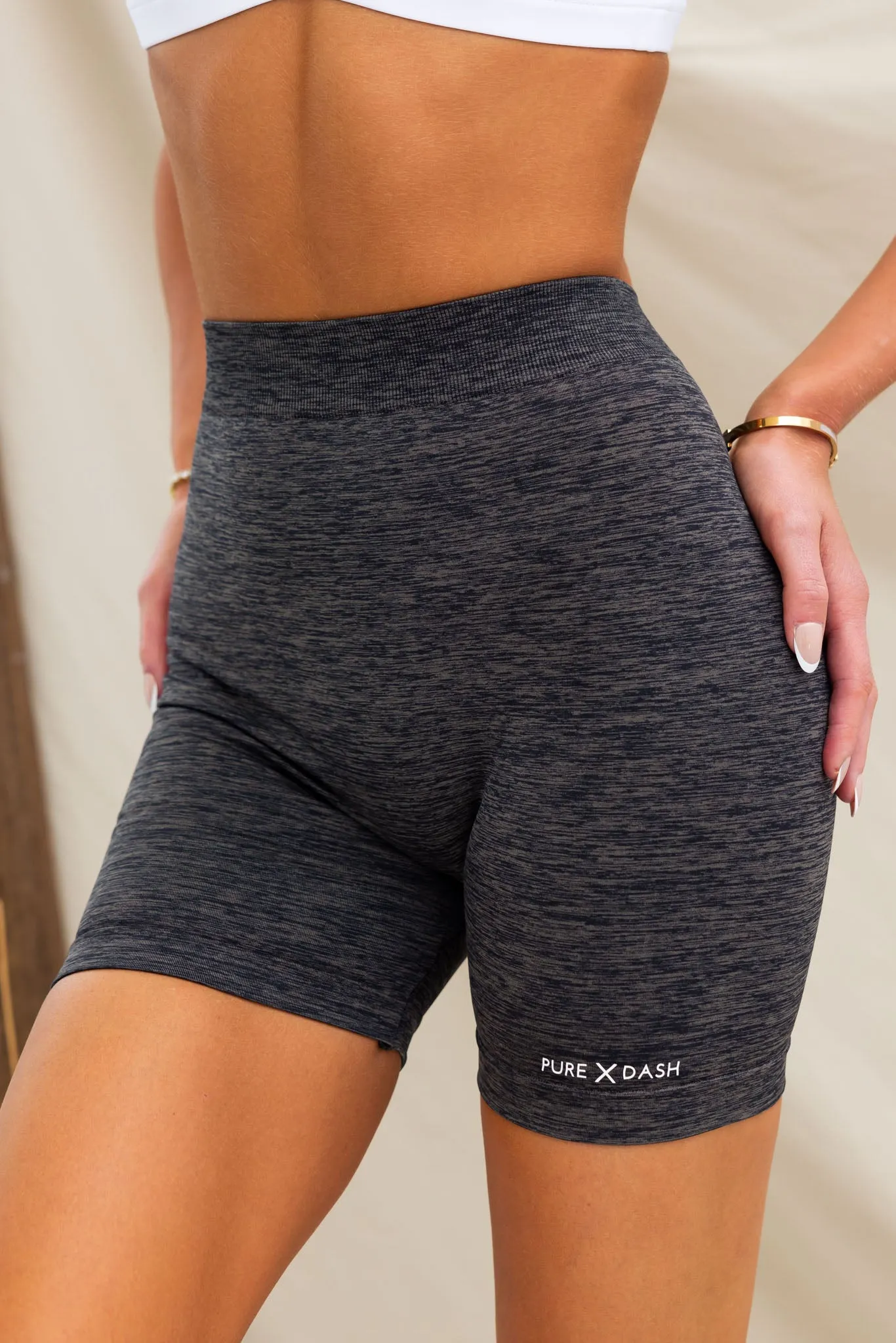V Back Scrunch Shorts - Dark Grey Marle